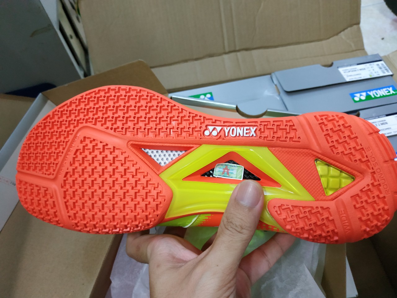 yonex eclipsion z2 wide